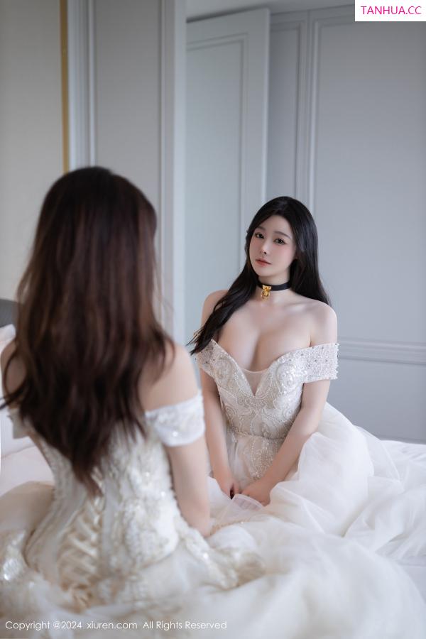  [XiuRen]高清写真图 2024.09.30 No.9240 小逗逗 丝袜美腿第15张图片